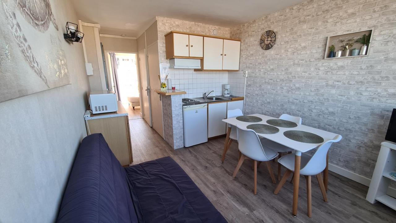 Residence Du Bord De Mer 9 Appartements Avec Une Vraie Vue Mer เลอเทรปอร์ ภายนอก รูปภาพ