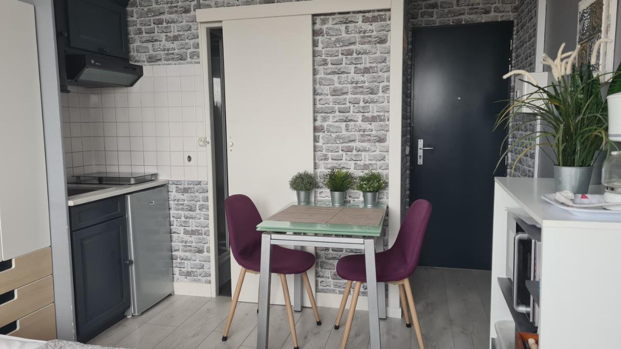 Residence Du Bord De Mer 9 Appartements Avec Une Vraie Vue Mer เลอเทรปอร์ ภายนอก รูปภาพ