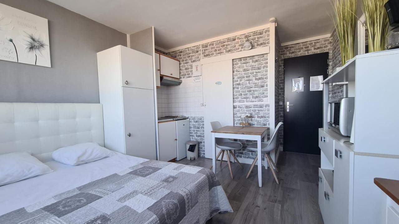 Residence Du Bord De Mer 9 Appartements Avec Une Vraie Vue Mer เลอเทรปอร์ ภายนอก รูปภาพ
