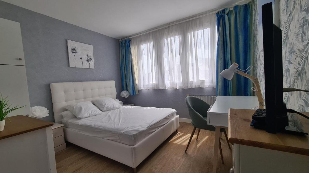 Residence Du Bord De Mer 9 Appartements Avec Une Vraie Vue Mer เลอเทรปอร์ ภายนอก รูปภาพ