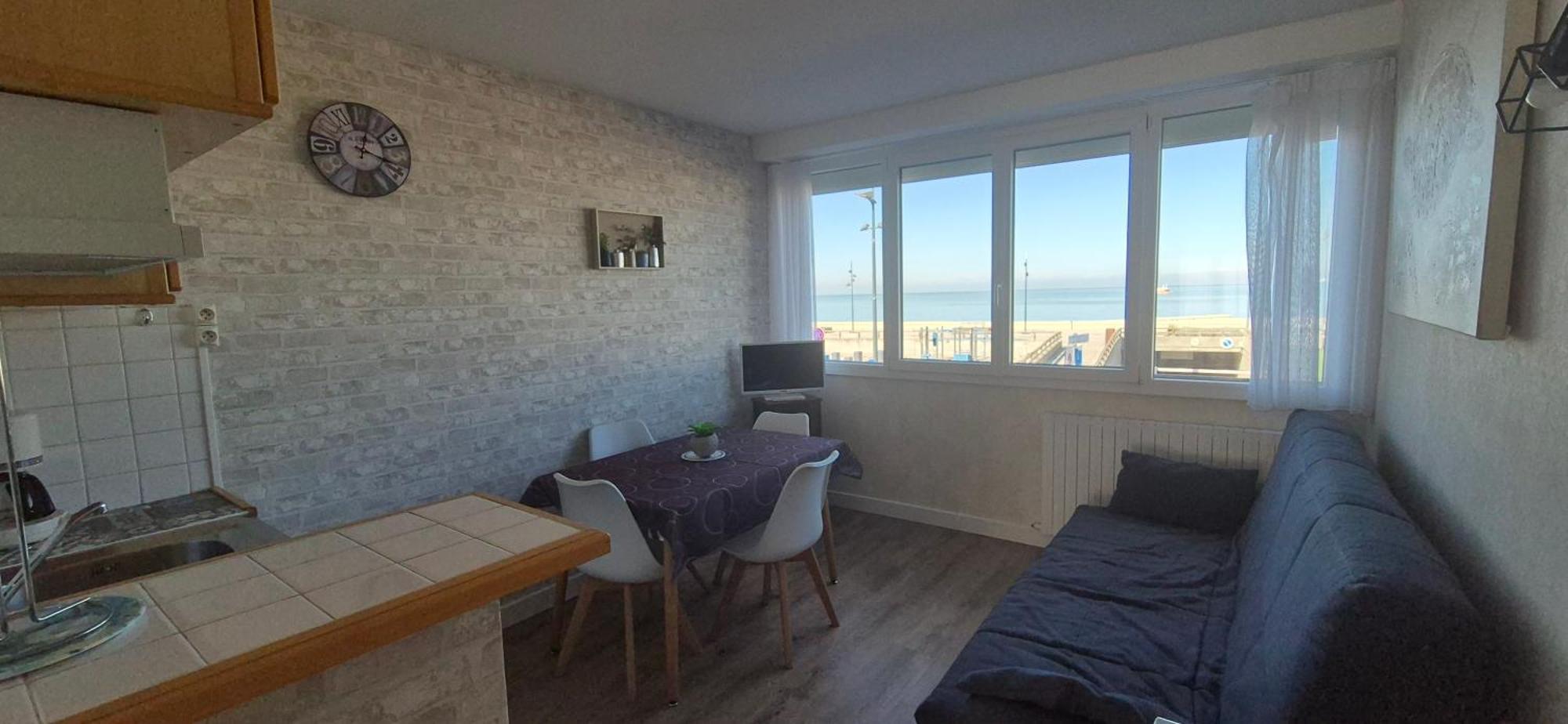 Residence Du Bord De Mer 9 Appartements Avec Une Vraie Vue Mer เลอเทรปอร์ ภายนอก รูปภาพ