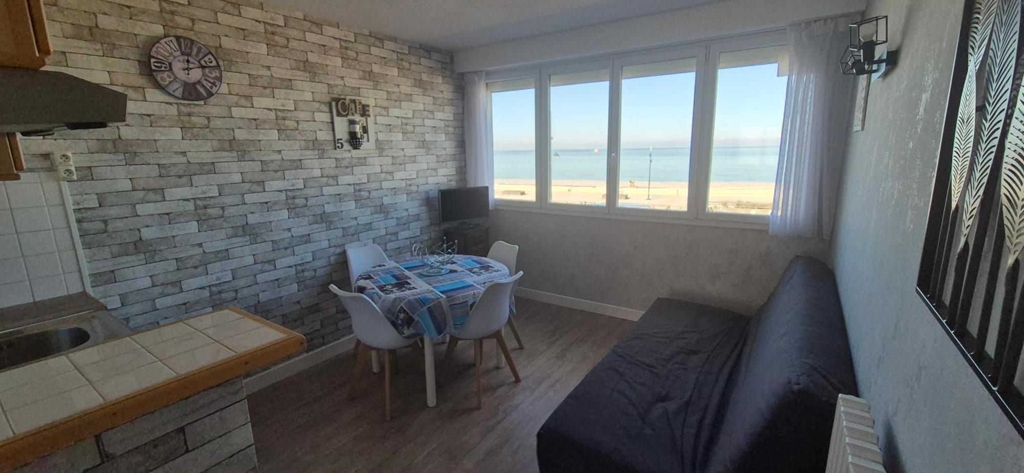 Residence Du Bord De Mer 9 Appartements Avec Une Vraie Vue Mer เลอเทรปอร์ ภายนอก รูปภาพ