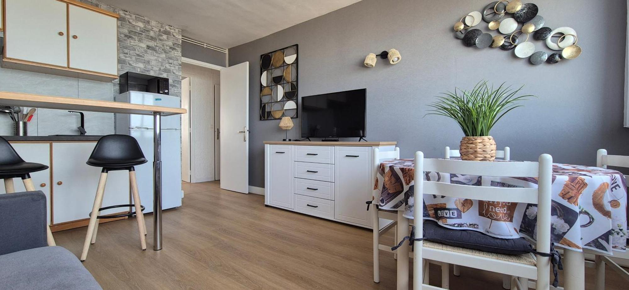 Residence Du Bord De Mer 9 Appartements Avec Une Vraie Vue Mer เลอเทรปอร์ ภายนอก รูปภาพ